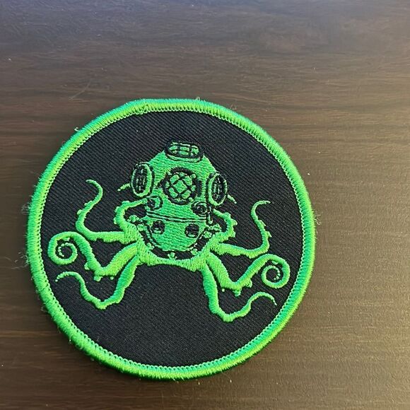 Nautical unisex embroidered Velcro patch. - Picture 1 of 3